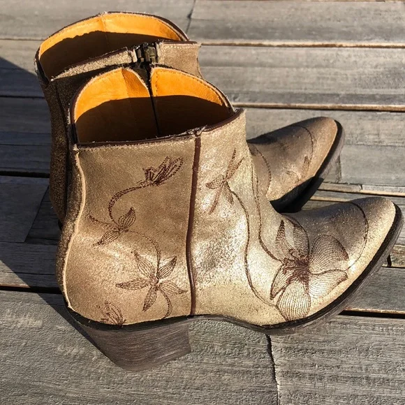 Old Gringo “Flora Loca” golden embroidered boots. New in box! - Picture 5 of 9